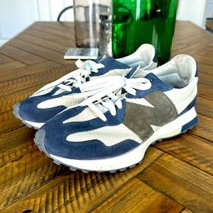 Men’s 10.5 New Balance 574